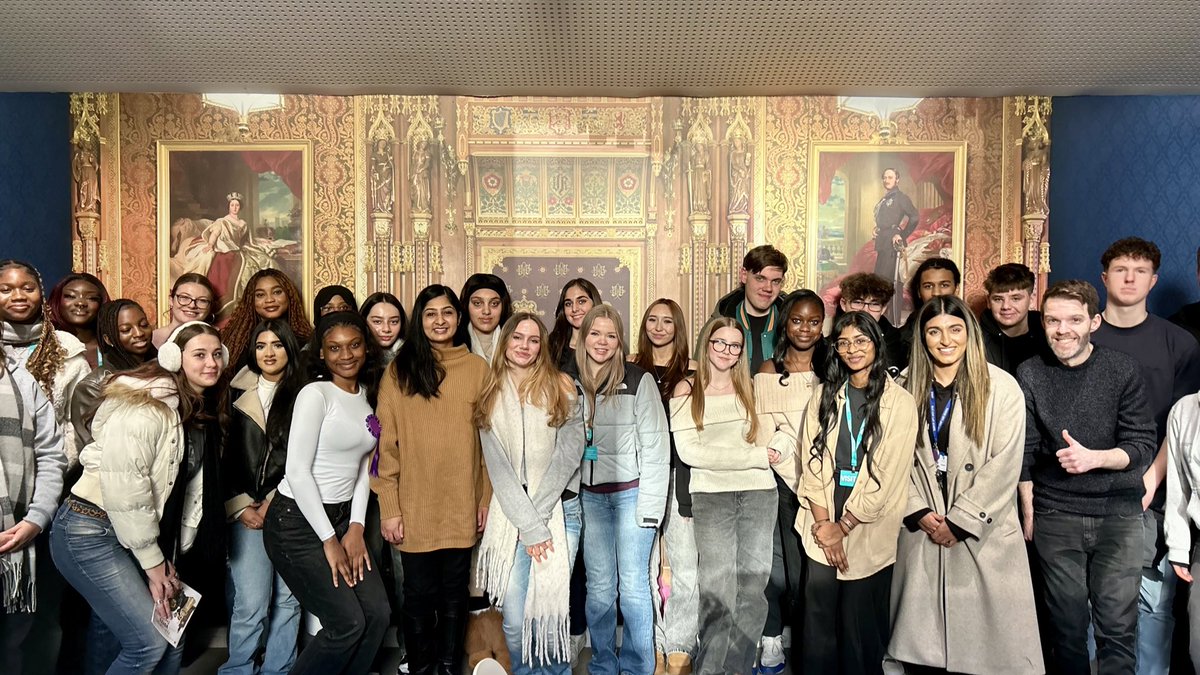 zarahsultana's tweet image. It was a pleasure to speak to students from @BlueCoatCofE during their visit to Parliament today.

I shared my journey into politics &amp;amp; the challenges I’ve faced as a young Muslim woman of colour serving as an MP.

Their passion, curiosity &amp;amp; ambition give me hope for the future 💫