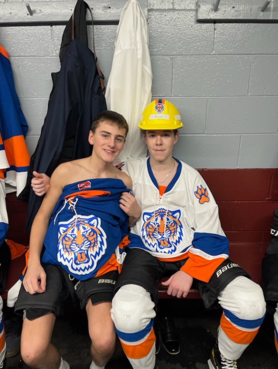 T2 Tigers played the Monarchs in Mobile last night. lost the game 4-1. Nathan Ross was player of the game!