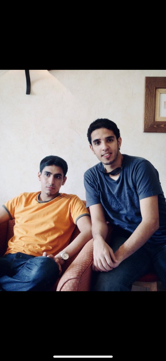 منذ تلقي الخبر وانا غارق في بحر من الذكريات، صور، فيديوهات، محادثات.. صداقة واخوة عمرها 18 سنة. ما في أنقى من قلبك يا خوي يا محمد، ونعم الأخ والصديق. رحمك الله وأسكنك فسيح جناته، وعظم الله أجرك أهلك وأحبابك.
#محمد_الجبالي_في_ذمة_الله