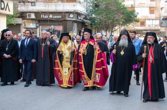 ChristiansMENA's tweet photo. 🇸🇾✝️ May God protect the Christian natives of Aleppo, home to Syria’s largest Christian population

Al-Qaeda terrorists have launched a major offensive in the city, threatening the safety of its communities

#ChristiansMENA https://t.co/Rsn7zpJBNR