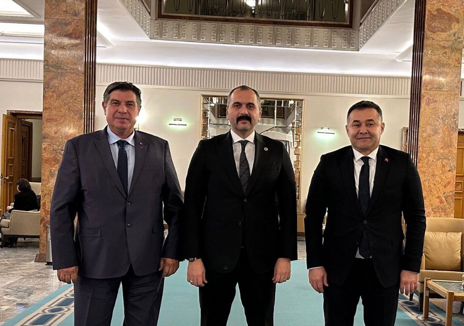 Adem Murat YÜCEL (@ademmuratyucel) on Twitter photo Türkiye Büyük Millet Meclisi’mizde Antalya Milletvekilimiz Sayın Hilmi Durgun’u ziyaret ettik. Sayın vekilimize nazik kabulü için teşekkür ederim
<a href="/hlmdrgn/">Hilmi DURGUN</a> Türkiye Büyük Millet Meclisi’mizde Antalya Milletvekilimiz Sayın Hilmi Durgun’u ziyaret ettik. Sayın vekilimize nazik kabulü için teşekkür ederim
<a href="/hlmdrgn/">Hilmi DURGUN</a>