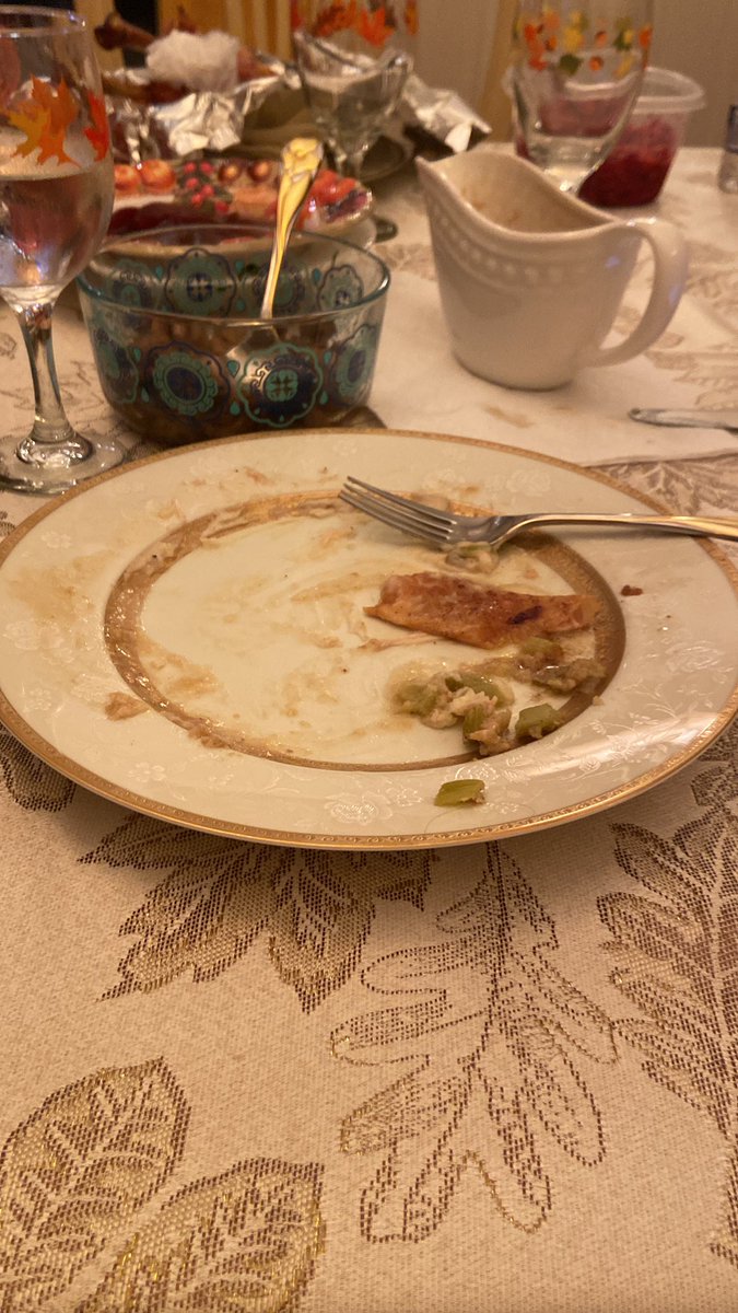 hammerdownHamm's tweet photo. Thanksgiving meal stunk this year #mommom https://t.co/4QAi96c7pc