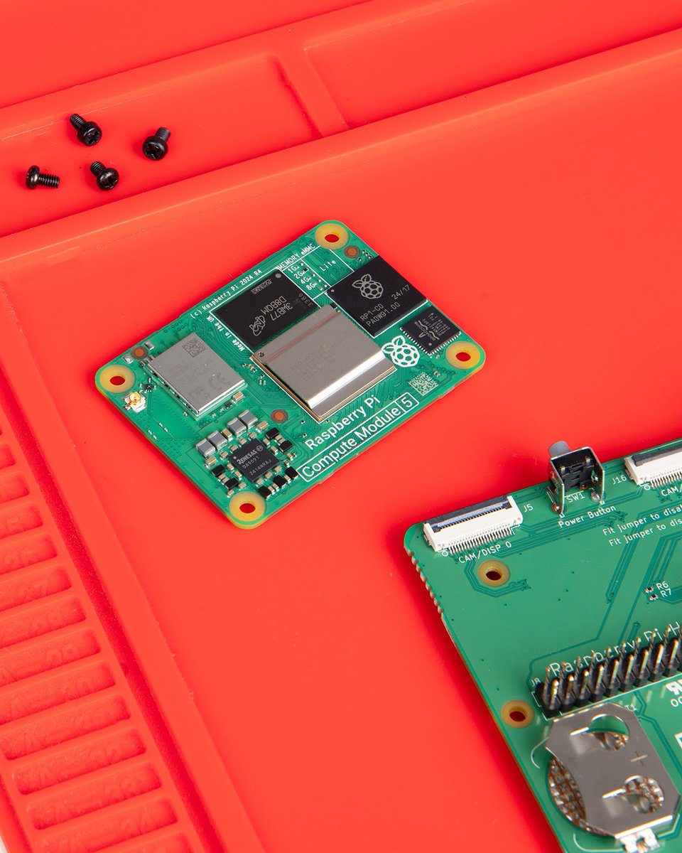 CoreElecAU's tweet image. #RaspberryPi has just launched the #ComputeModule5, bringing the power of the Raspberry Pi 5 down to an absolutely miniscule form factor ready for embedded solutions. Available in a wide array of variants for every applications needs. coreelec.io/18q