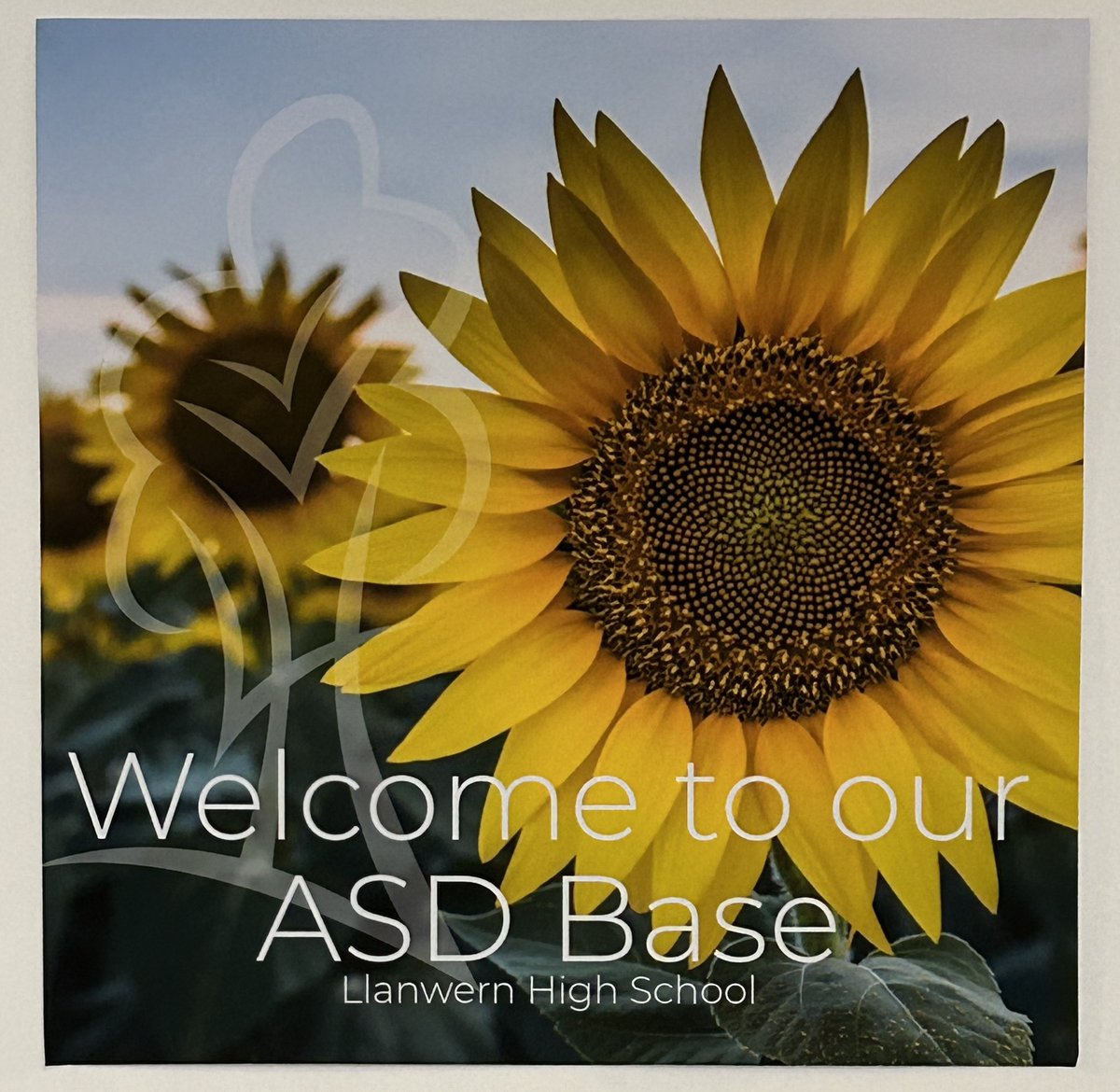 LliswerryPrim's tweet image. Lovely to meet with LRB colleagues and tour the ALN provisions available  @Llanwern_High at the first #LRBNetworkMeeting of this year.