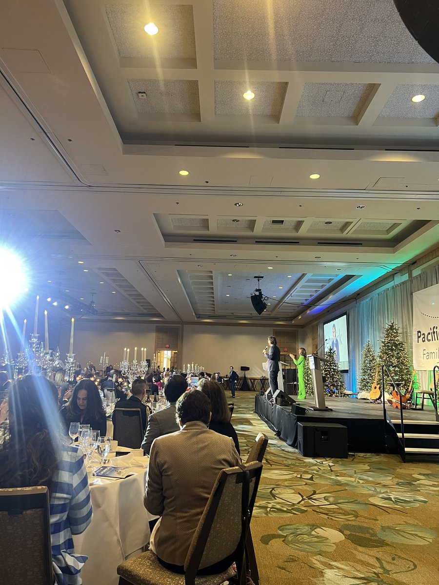 lindsaydoucet's tweet photo. It’s an honour to attend the Pacific Autism Family Network LAUNCH holiday luncheon today to learn about and support PAFN’s amazing programs for people with autism and their families. #PAFN #PAFNLaunch @pacificautism @BoardofTrade https://t.co/cfkr6GxzeG
