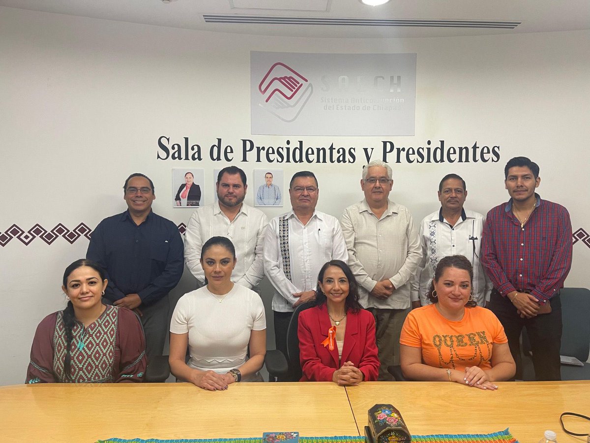 El Sistema Anticorrupción del Estado Chiapas, llevó a cabo la Tercera Sesión Ordinaria del Comité Coordinador en la sala de presidentas y presidentes del Sistema Anticorrupción.
Para más información ingresa a: bit.ly/4985Ur3
#ChiapasSinCorrupción