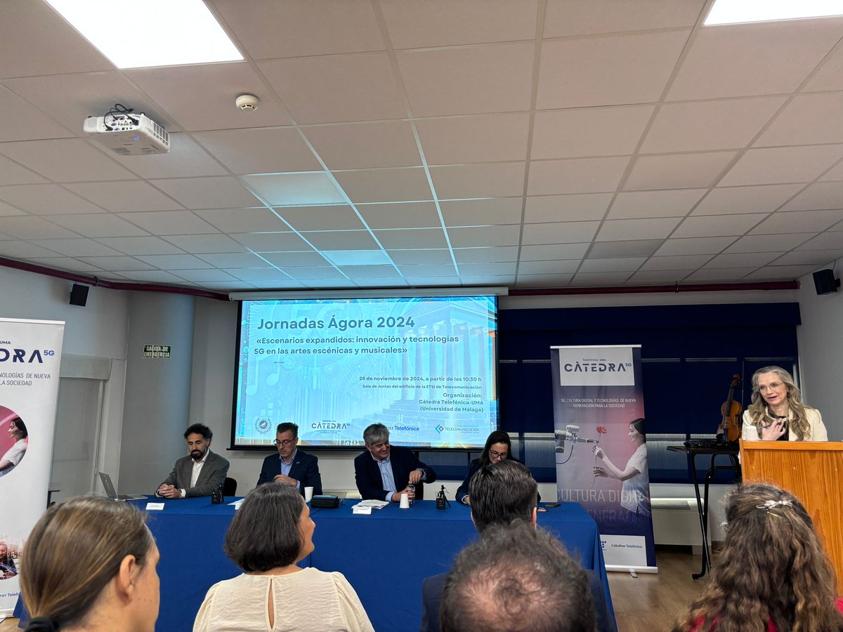TelefónicaUMA (@telefonicauma) on Twitter photo 🧵🥳🎉
Hoy estamos de celebración ¡18 meses consecutivos en los que <a href="/TelefonicaUMA/">TelefónicaUMA</a> ha organizado 16 actividades de gran calidad 👉llevando la #innovación al ámbito de la #Cultura . ¡Algo que merece ser destacado! 👏✨
1/6 🧵🥳🎉
Hoy estamos de celebración ¡18 meses consecutivos en los que <a href="/TelefonicaUMA/">TelefónicaUMA</a> ha organizado 16 actividades de gran calidad 👉llevando la #innovación al ámbito de la #Cultura . ¡Algo que merece ser destacado! 👏✨
1/6