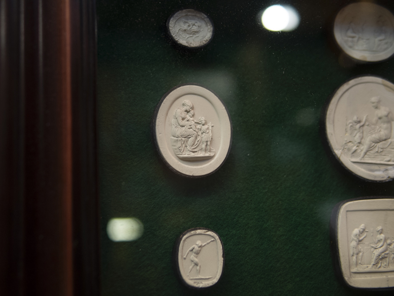 AntikPraha's tweet photo. A teď další #antiques test. Poznáte, k čemu slouží toto? https://t.co/HolKGzIDwR