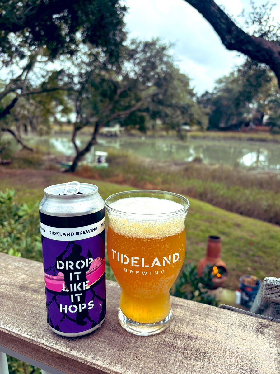 TheBeerCanProf's tweet photo. Tidelands to cap off a great Thanksgiving #chsbeer #charlestonsc #chswx https://t.co/9RuXmuWQjB
