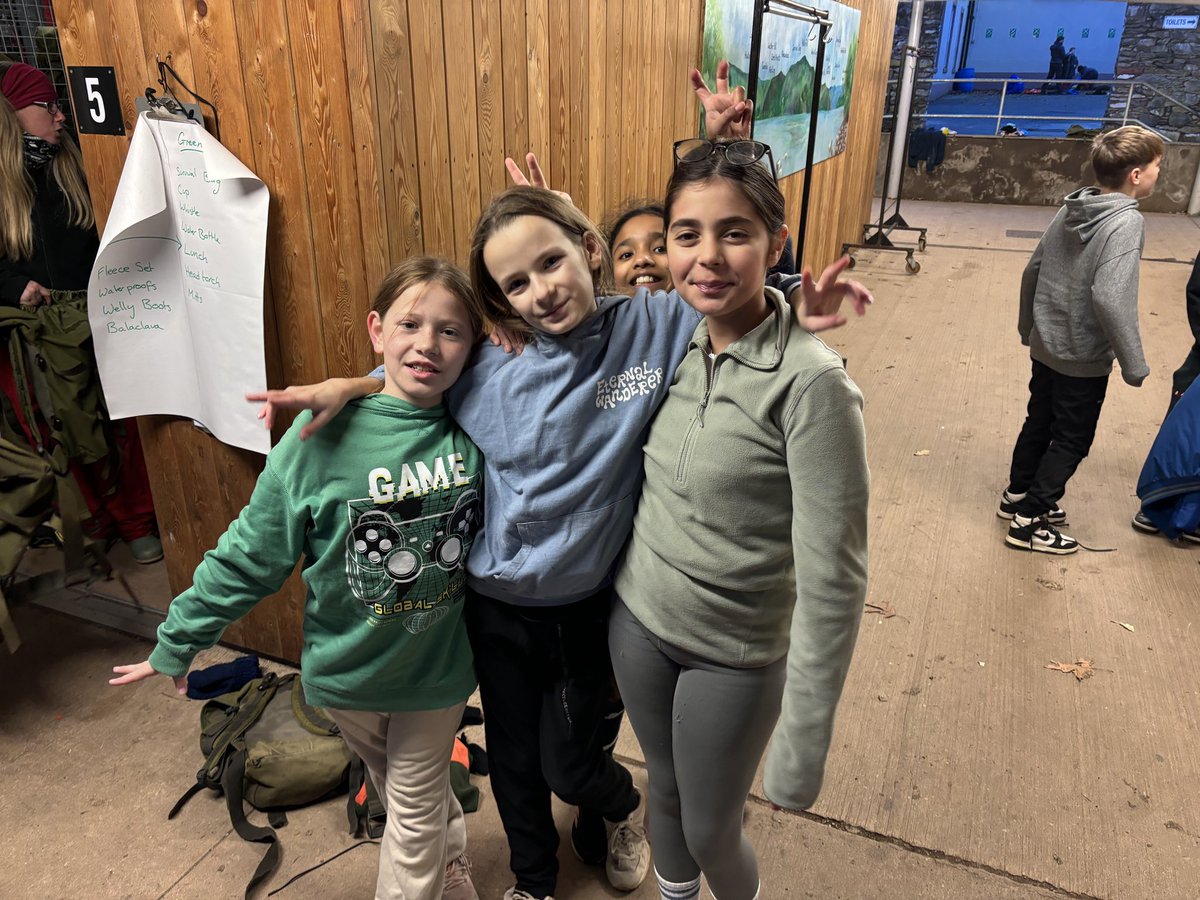 Tenzing had an amazing day canoeing and enjoyed team challenges tonight! 🛶🌳