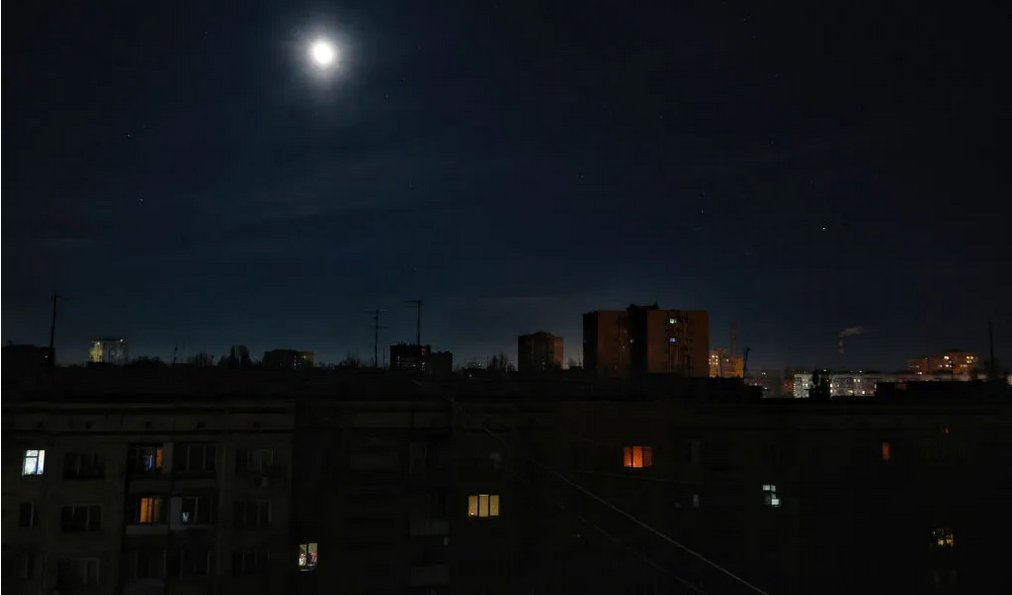 PeterClifford1's tweet photo. #Ukraine: 2. #Kyiv, #Odesa, #Kharkiv, #Rivne, #Lyiv & western of UA were all attacked. The electric company DTEK said its plants have been attacked 190 times in this war. But costly for RU. UA air defence downed 76 out of 88 missiles & all 97 drones with missiles or via electronic warfare.