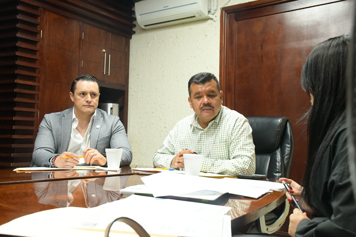 legislaturaZac's tweet photo. #Entérate
#HoyEnElCongreso
📷Los integrantes de la Comisión Legislativa de Desarrollo Social y Grupos Vulnerables desarrollaron una reunión de trabajo en la que aprobaron su Programa de Trabajo. https://t.co/ouX1VyezYe