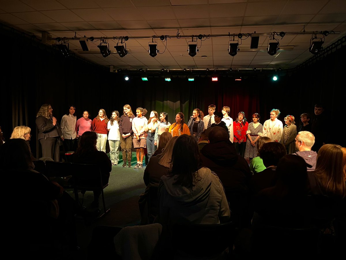 CAShawlandsAcad's tweet photo. Fantastic Evening performances by N5 and Higher Drama students from @CAShawlandsAcad so proud of you all &amp; thanks to all the family and friends who came along to support. https://t.co/LIFagXcQtw