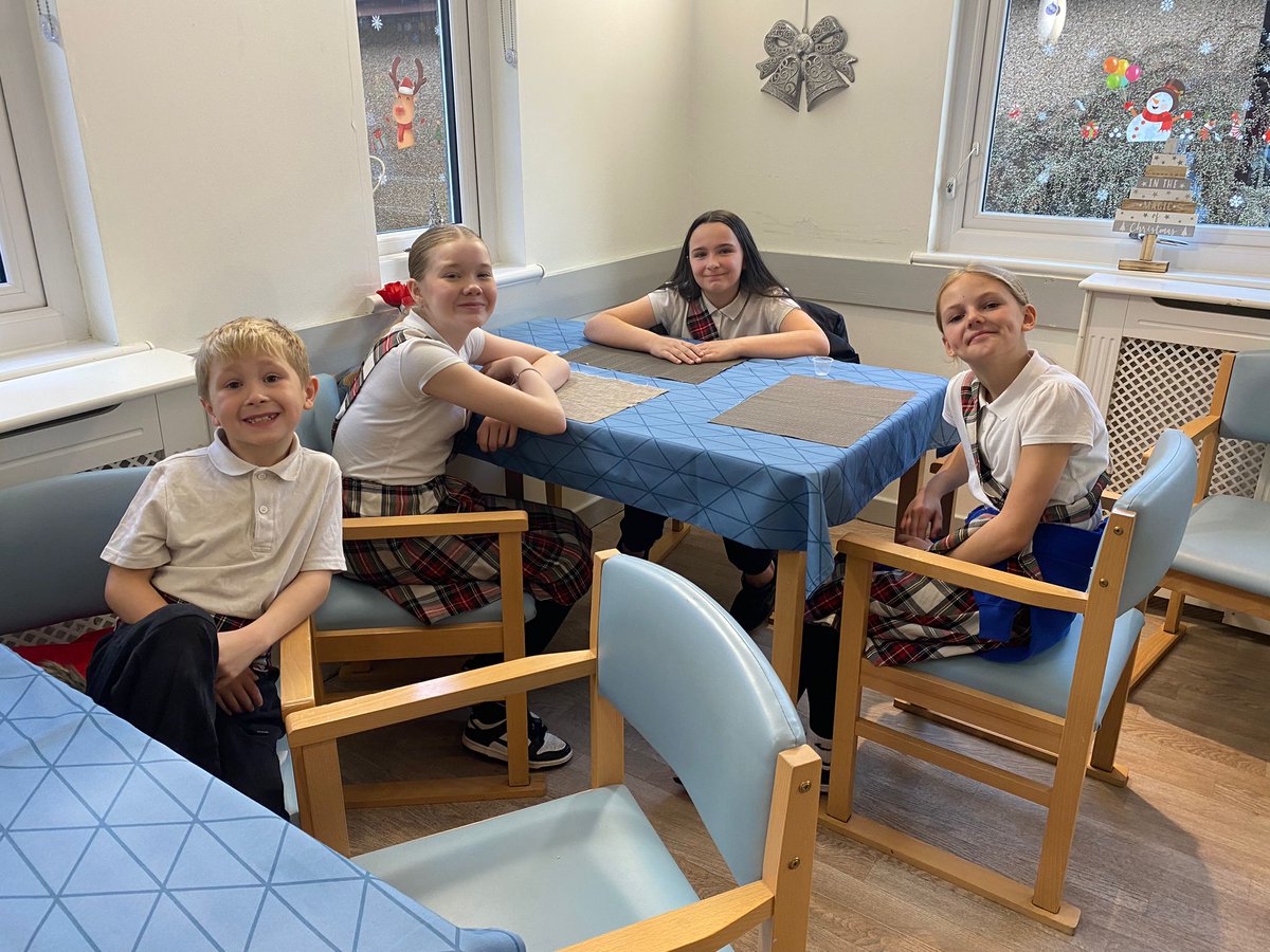 MissStewartAPS tweet media