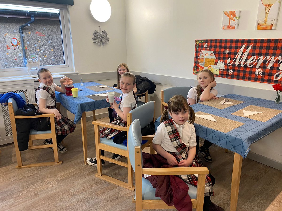 MissStewartAPS tweet media