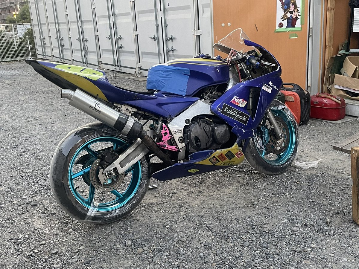 TKYK_A46_71's tweet photo. #いい29の日
#nc29 
#cbr400rr https://t.co/EYhpCdhM3y