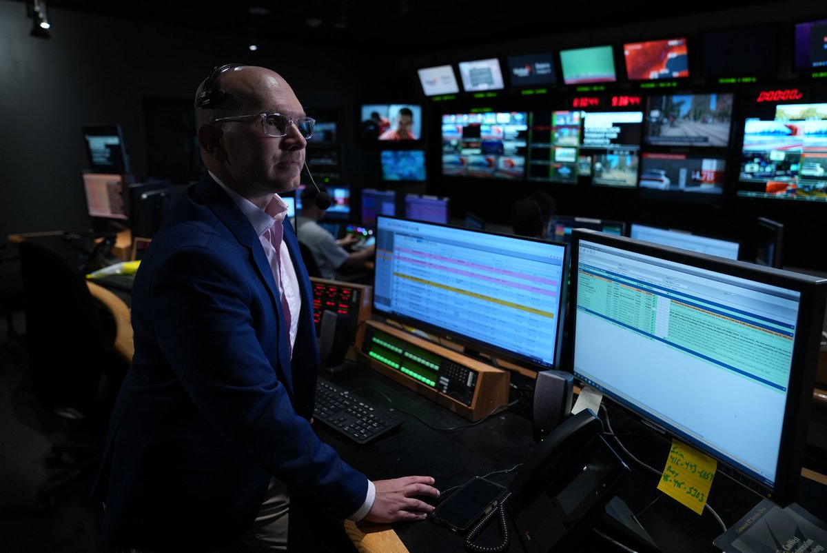 Filled with gratitude and excitement as I close another chapter in my journalism career. Today is my last day at Global News, a company I've been part of since 2011 in Saskatoon, Edmonton, Durham and Toronto. Huge thanks to my family, friends and colleagues for their support!