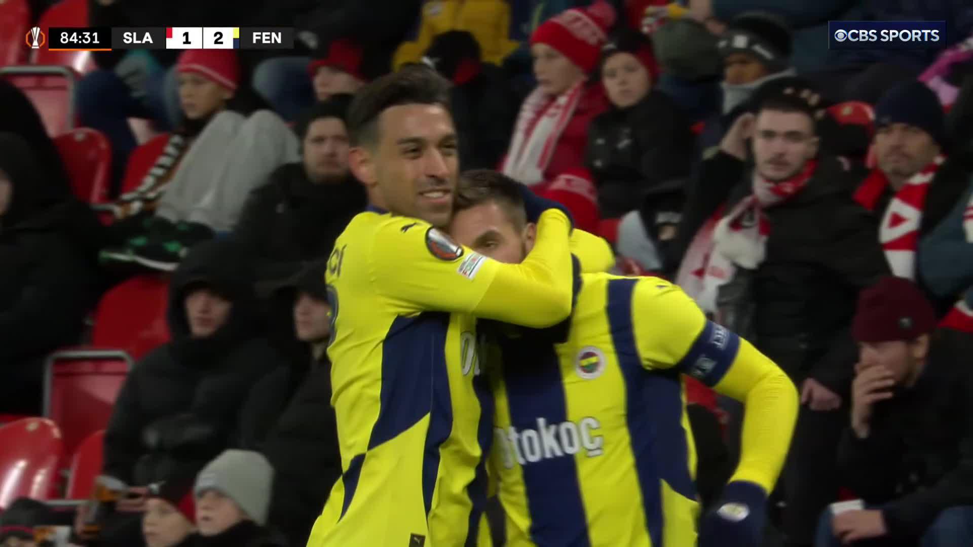 3️⃣ goals in 3️⃣  #UEL games for Youssef En-Nesyri to put Fenerbahçe back on 🔝