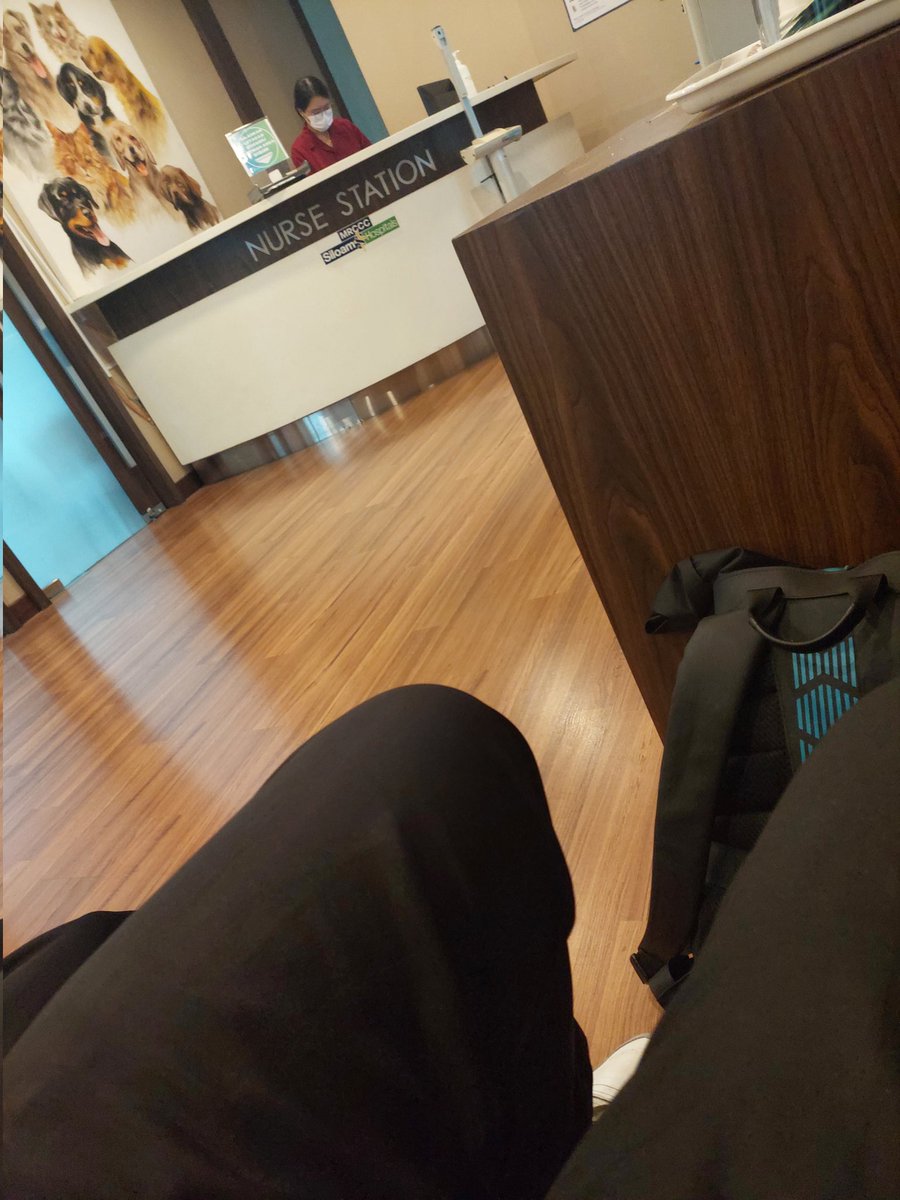 RoyPrat06's tweet photo. Lambung dan kepala akhirnya menyerah dan terpaksa berobat https://t.co/x3wZaZ3BOf