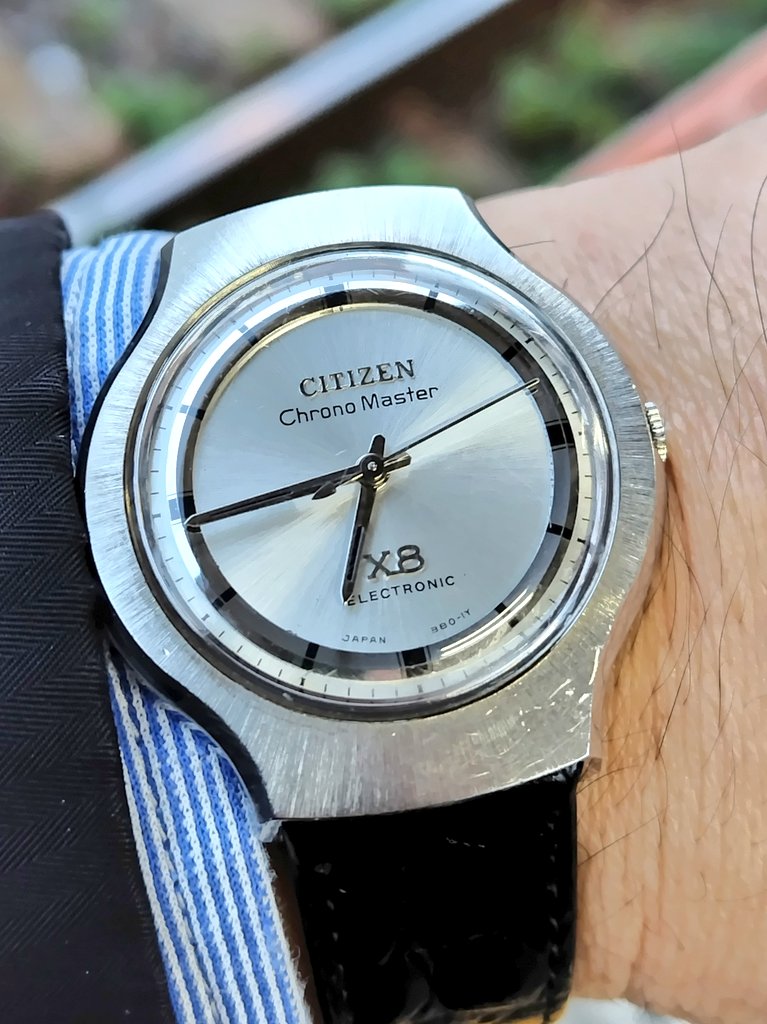 chronotron2's tweet photo. 今日は久々にシチズンの゙電子腕時計゙X8クロノマスターで。
最近エラーが多すぎる。土日はゆっくり寝たい😑
#今日の時計#シチズン
#シチズンx8 #電磁テンプ #todayswatch #citizen #citizenx8 #electronicwatch https://t.co/ESwP6yQ0O4
