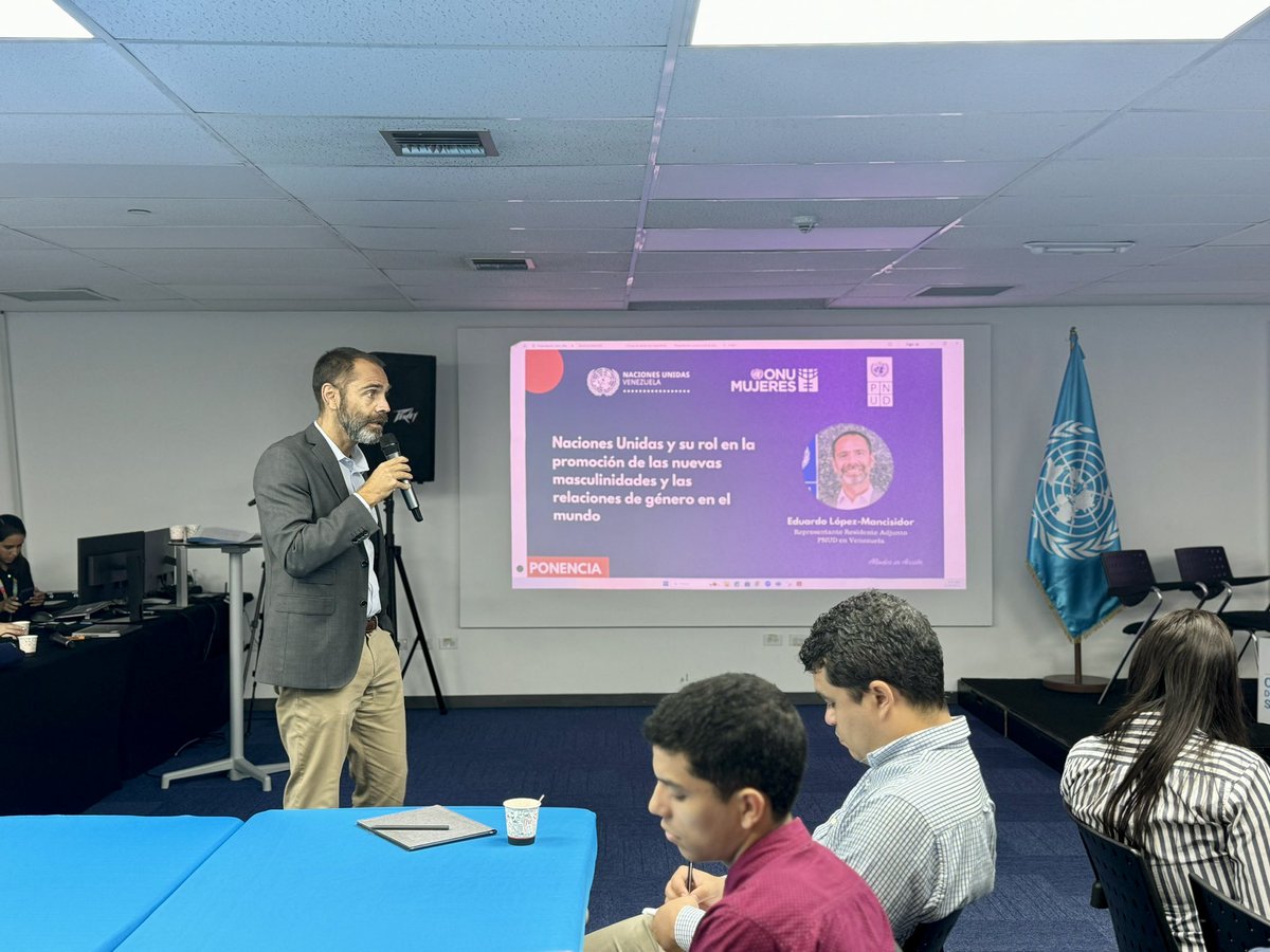 Representante Residente Adjunto <a href="/edlopman/">Eduardo López-Mancisidor</a> 🗣️ A nivel del PNUD tanto a nivel global como de Venezuela el trabajo en materia de masculinidades es central para poder avanzar en la igualdad de género y en la elminación de la la violencia contra las mujeres.