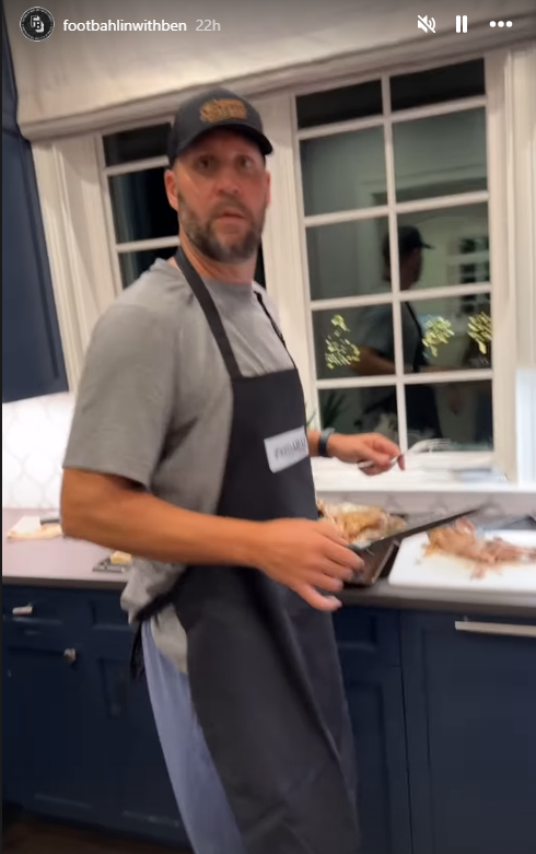 Steelersdepot's tweet photo. Chef Ben #Steelers #NFL https://t.co/FOqSSkQ4yp