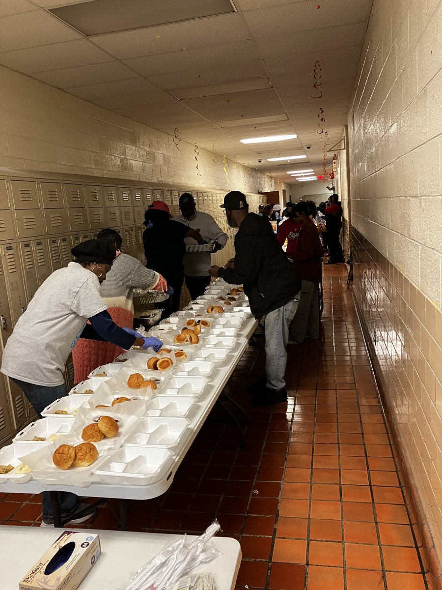 ichurchdetroit's tweet photo. Impact's Giving 2024 served over 250 families today! #Thanksgiving #Community #Meals #Family #lovingpeople #ImpactStrong #Live2Impact #MissionComplete #AssignmentUnderstood https://t.co/kZQZT2rUXI
