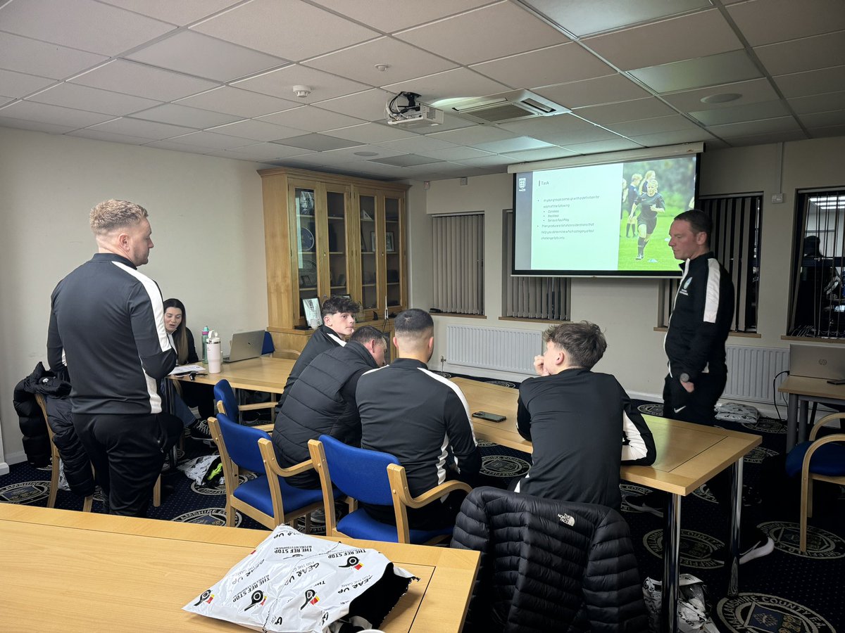 DannyGuest_86's tweet photo. Excellent #MOAP meeting tonight at @SHCFA HQ. An in depth session on recognising foul challenges, with key emphasis on process. #grassrootsfootball @TheRefStop https://t.co/acpJXMg7w1