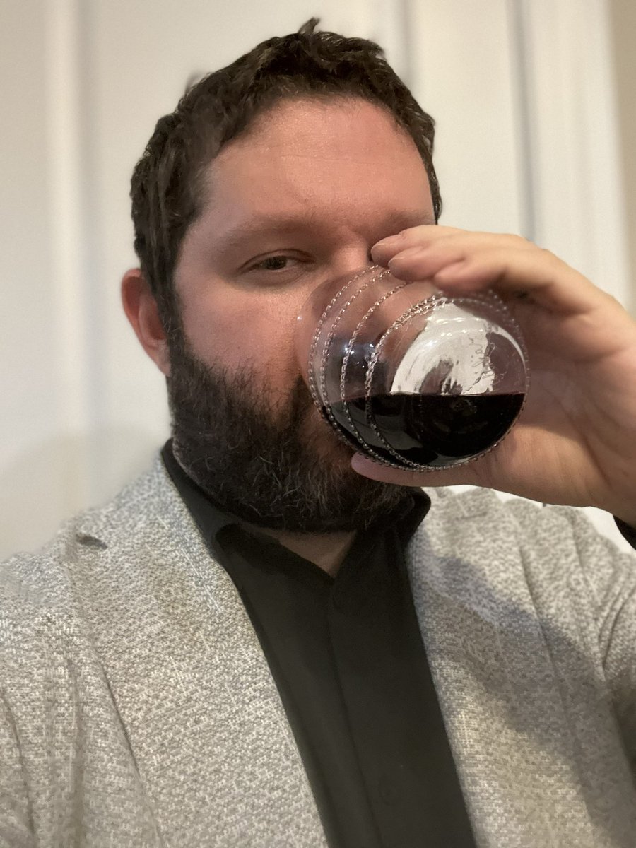 Alex Thorn tweet media