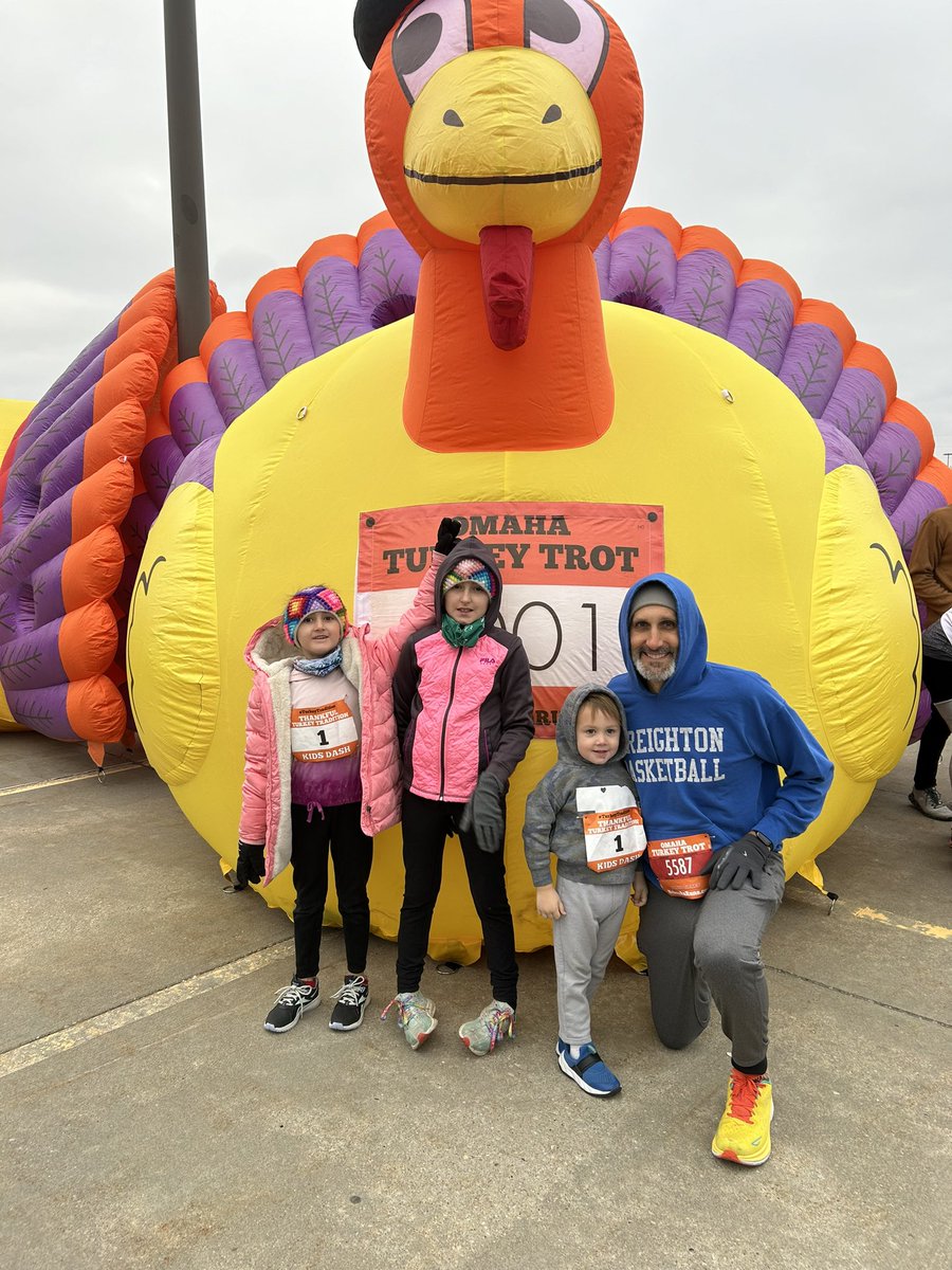 MrsGray_RMS's tweet image. Happy Thanksgiving everyone! 🦃🍽🧡I’m pretty grateful for this crew everyday, no matter how much they act like a bunch of wild turkeys.