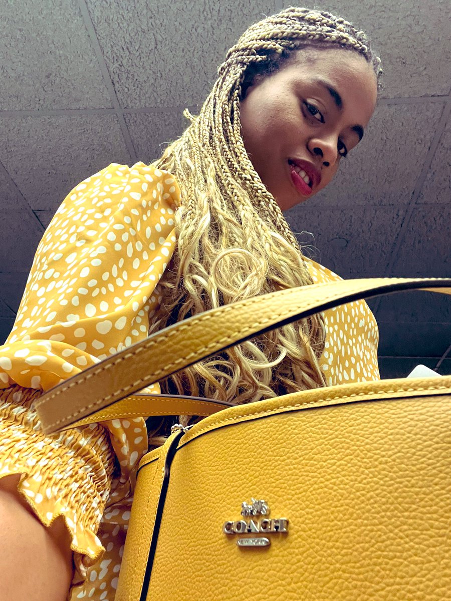 I hope that all of my beautiful ppl are having an amazing #Thanksgiving .. Sending hugs and love! #Thanksgiving2024 #TREASURE #imacelebrity2024 #Amazonブラックフライデー #ThanksgivingDay2024 #ThankfulForYou #coach #BlackFridayDeals #BlackFriday #bbcqt #NYGiants #helaina