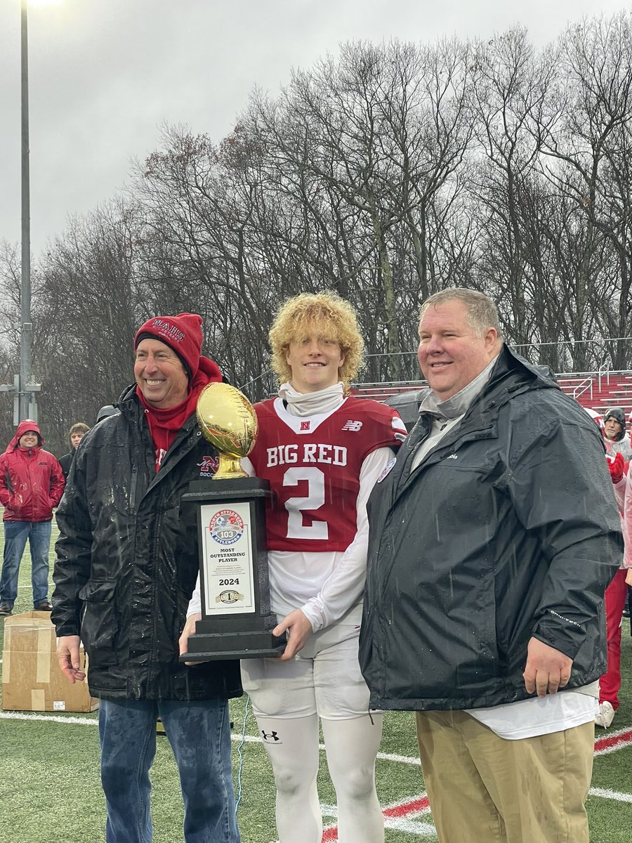 BryceKiser40314's tweet photo. Thankful for an amazing team and being awarded The Most Outstanding Player trophy!!
Happy Thanksgiving🦃 https://t.co/6KtaUQUndd