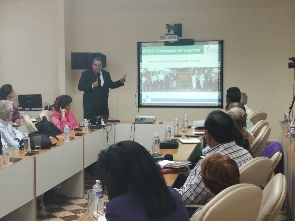 RadioGranma's tweet photo. 🔬Con motivo del Día Iberoamericano de la Ciencia, se presenta el Programa #CYTED a los directores de Ciencia y Tecnología de los #OACE, a los Vicerrectores de Investigación y Posgrado, y a los Directores de Relaciones Internacionales de las universidades de La Habana. https://t.co/27b9q9yyoi