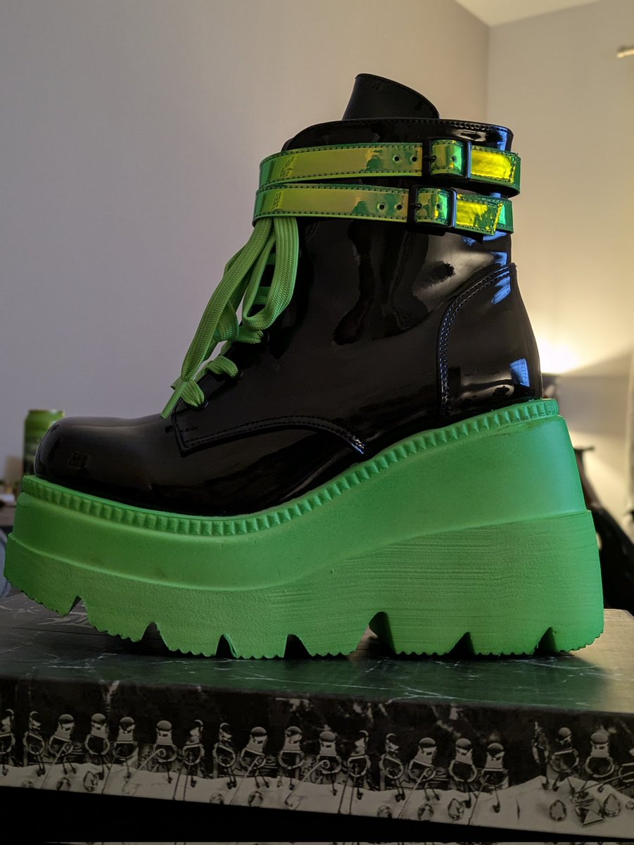 Absolutely ready to kick fuck out of everyone in the pit with these