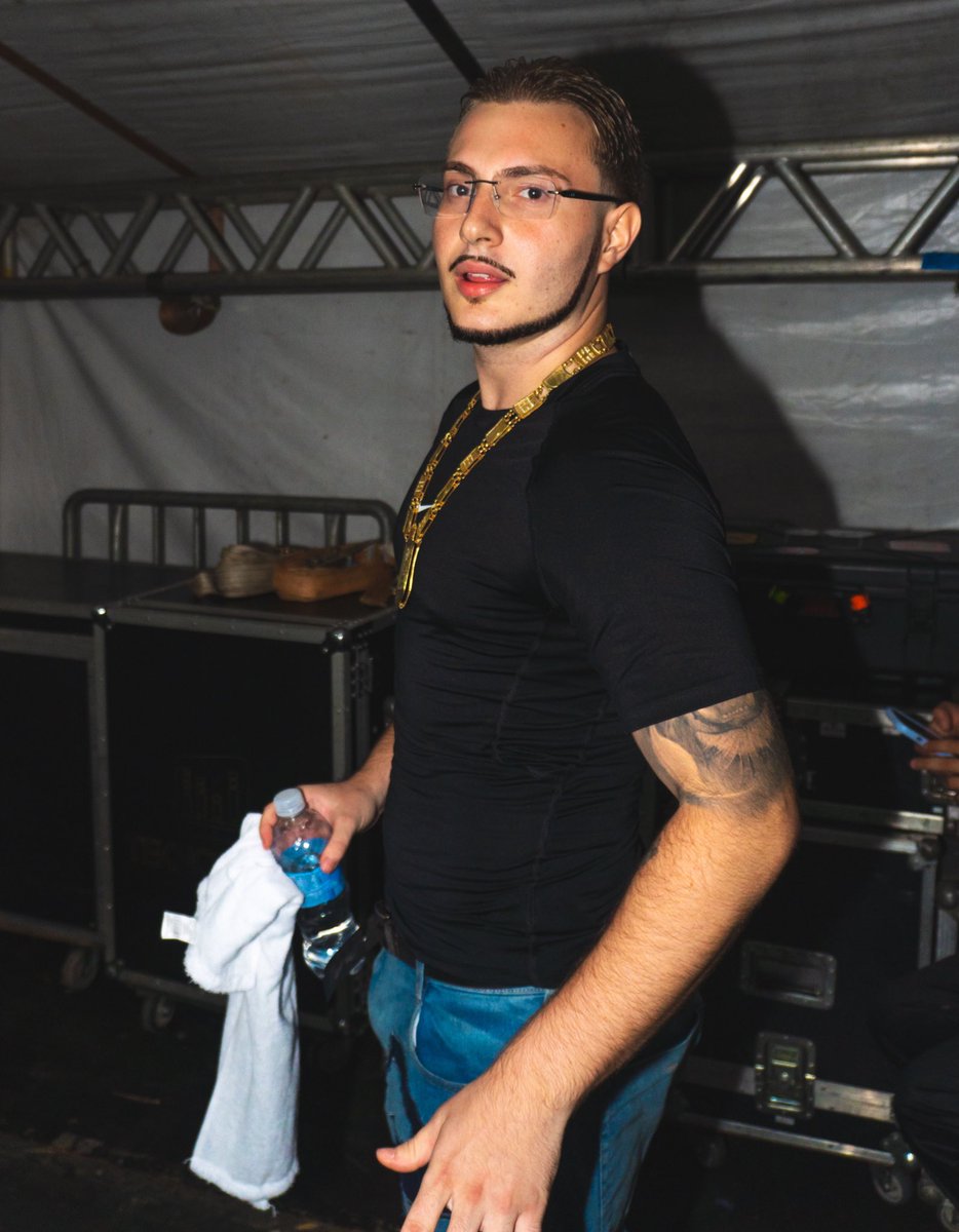 puterrier_'s tweet photo. Quero degustar da tua habilidade 🤯 https://t.co/I3jDy0QUhr