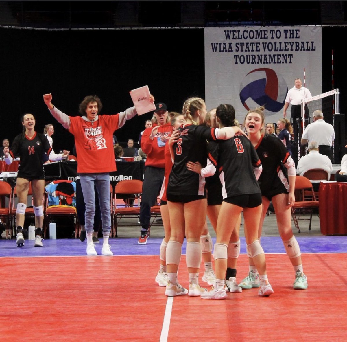 Pewaukee HS Girls Volleyball tweet media