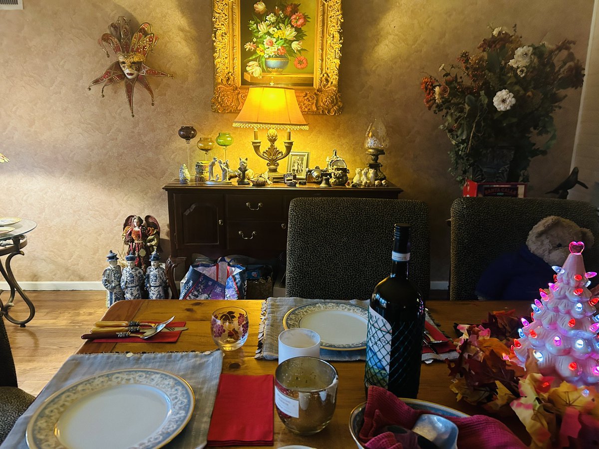 Always remember…. after shoving stuffing with your hand up a turkey’s ass…think positive because tomorrow is a new day. Wishing everyone a healthy, yummy, and blessed Thanksgiving 😁😁🦃🦃🦃🦃🙏🏻🙏🏻🙏🏻🙏🏻🙏🏻💙