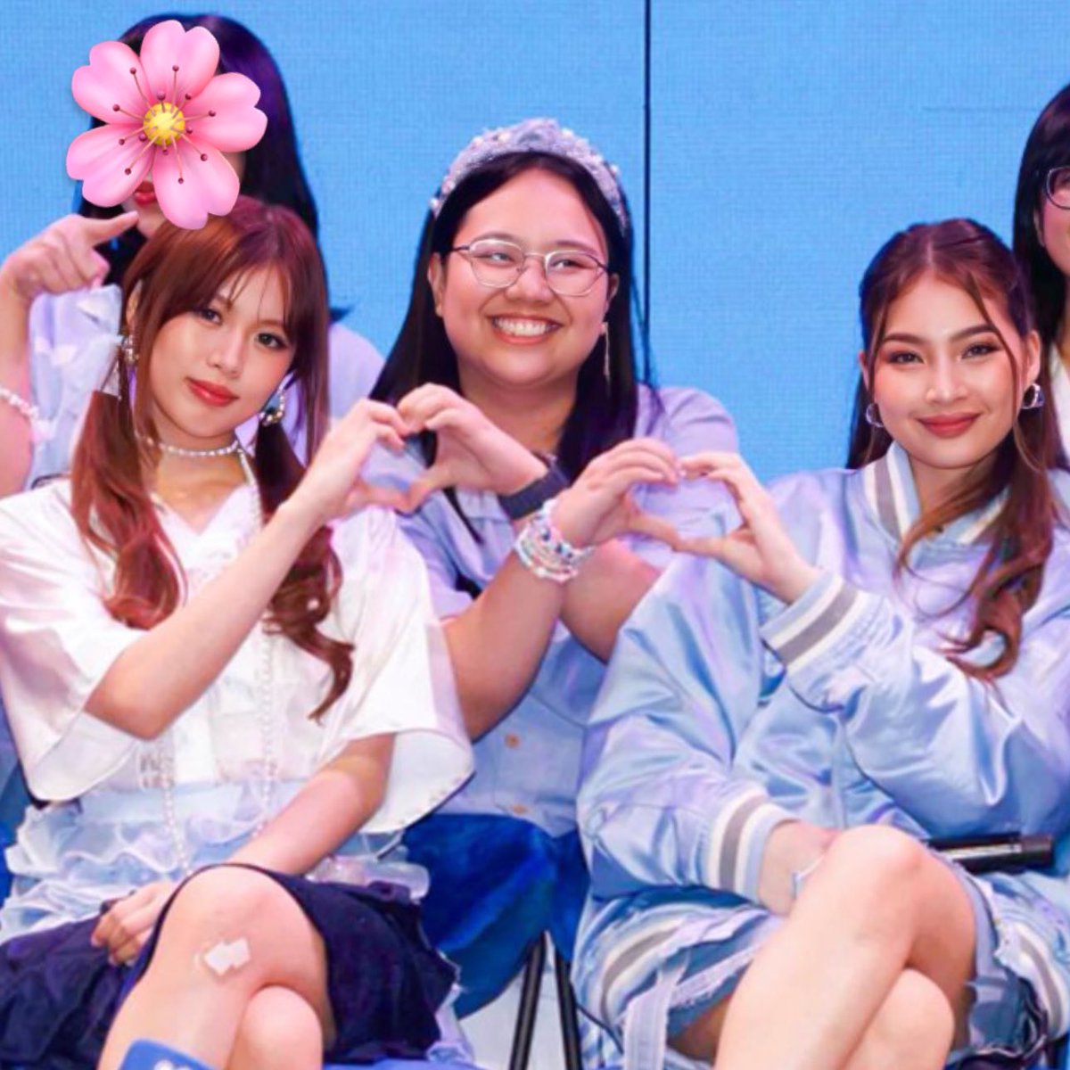 py_ginseng's tweet photo. MaColet with their newest bestie π₯Ή
Napaka ganda ng group photo op with them π₯Ή Sana sa susunod kasama na si master jho!
MODESS BINI FANMEET
#ModessXBINI #BINI #ModessBINI #ModessBINIFanMeet #BINIPH #BINI_PH https://t.co/joTDDKFRa4