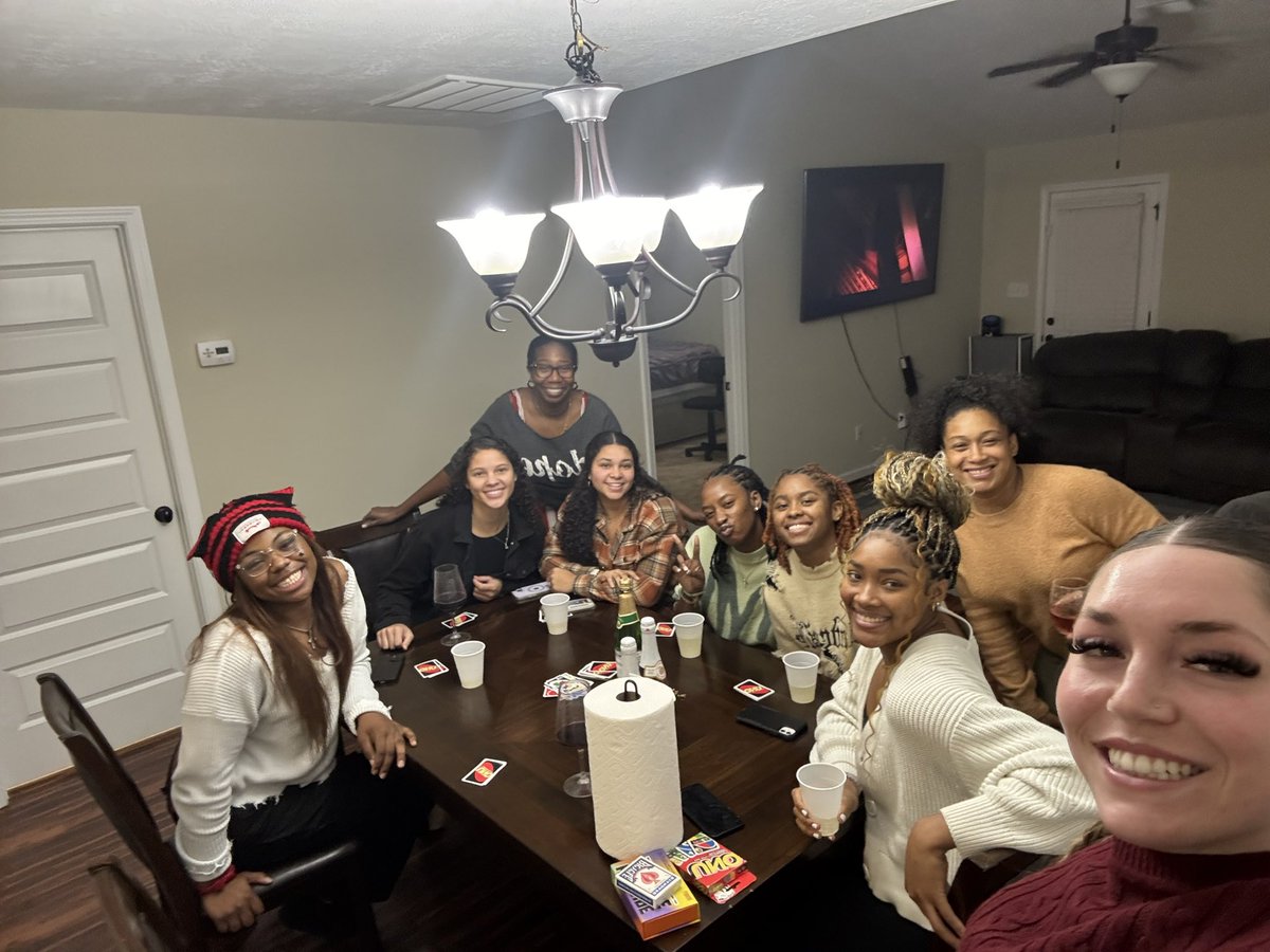 Lander Women's Basketball tweet media