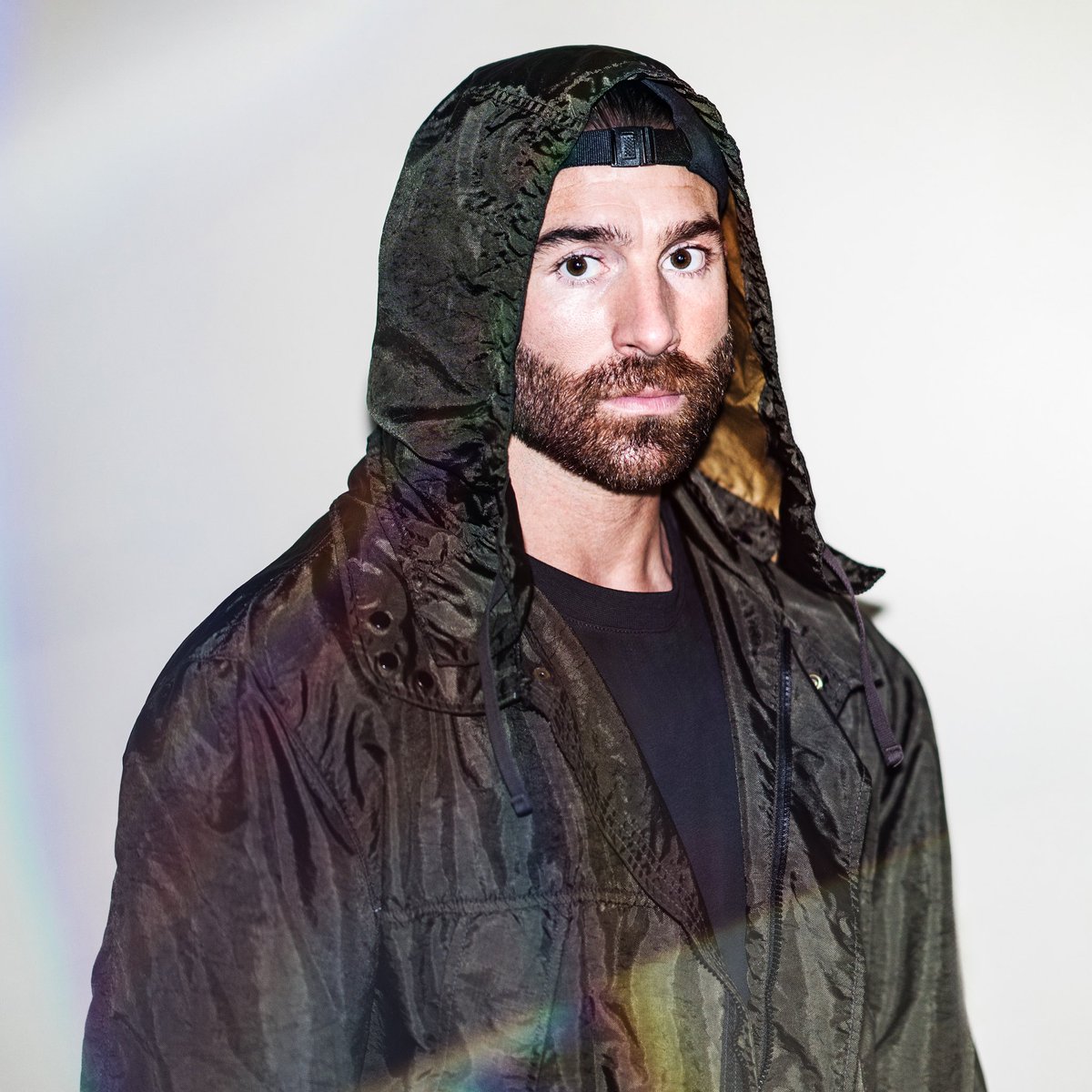 Mein neues Album „UV4“ ab jetzt überall streamen! 🦅🤍 metrickz.lnk.to/UV4