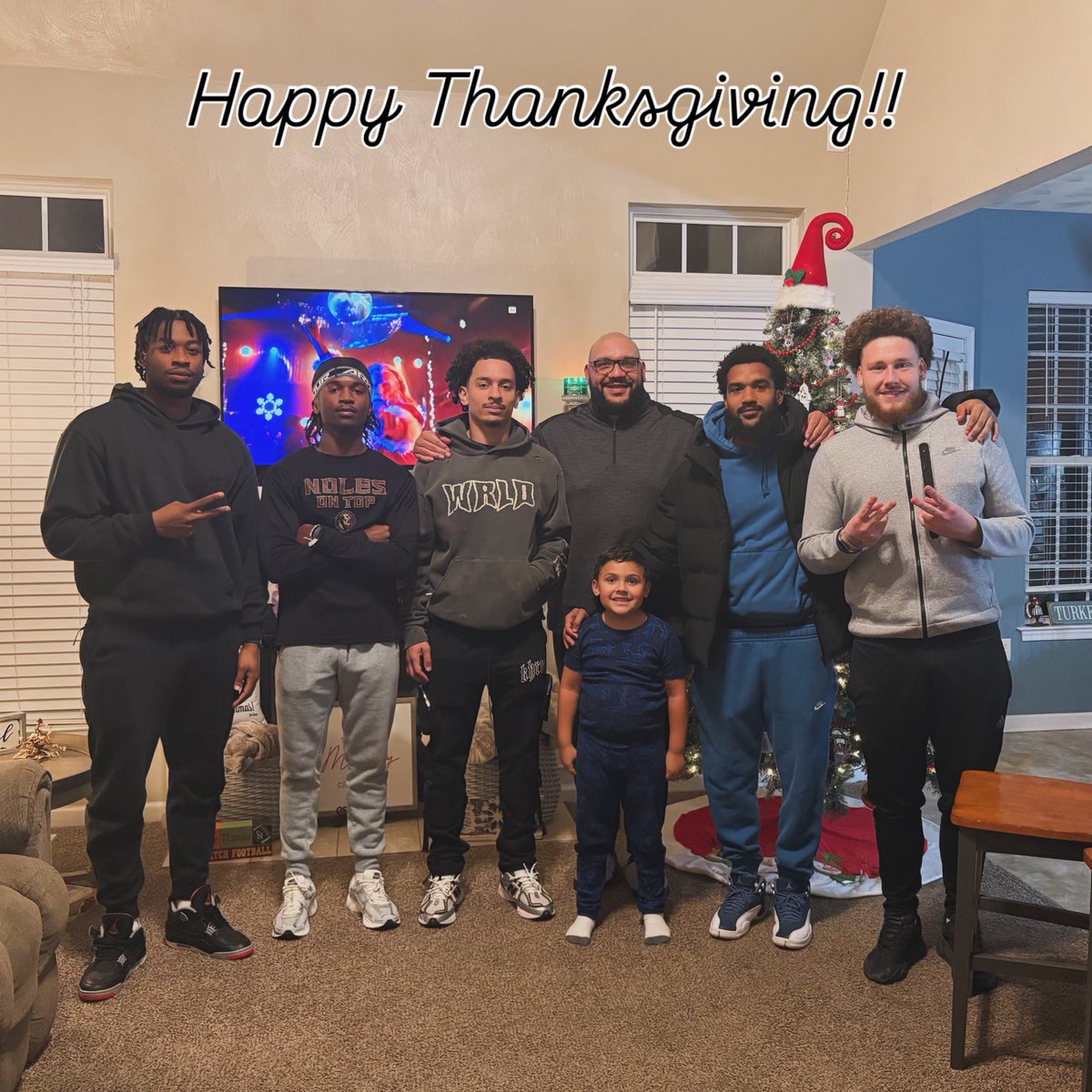 Pleasure to have these Gentlemen over for Thanksgiving! #GOHAWKS