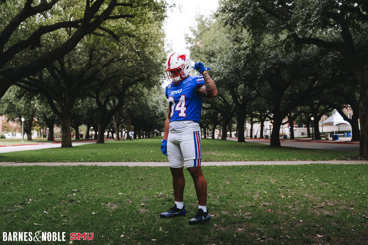 SMUFB's tweet photo. Home is where the Boulevard is.

#PonyUpDallas | @SMUBookstore https://t.co/dngllUE1zb