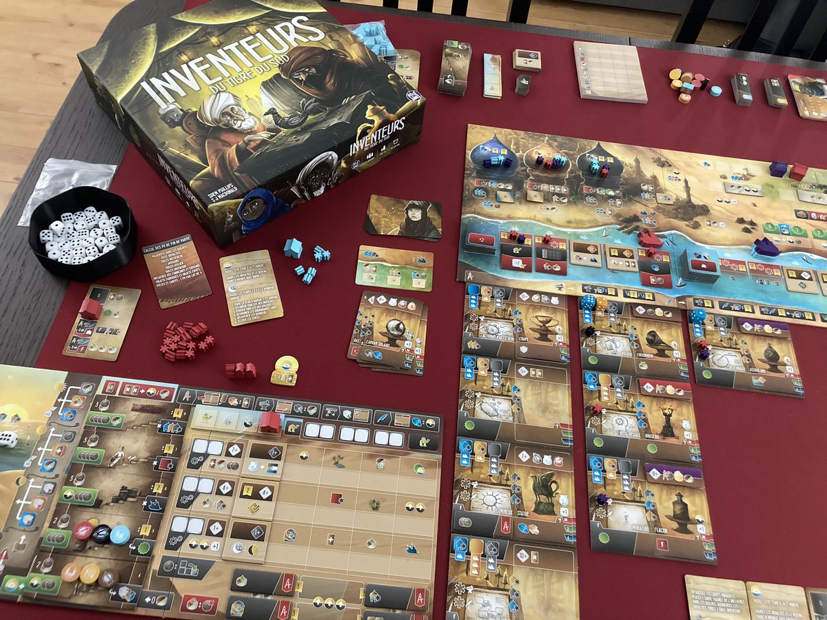 Inventeurs du Tigre du Sud chez <a href="/_pixiegames/">PixieGames</a> 
On découvre en mode 3 manches à 2 joueurs pour appréhender le jeu. 
Bah voilà encore du très bon Shem Phillips et S J Macdonald. 
On y retourne très vite mais ça sent le gros coup de cœur. ❤️