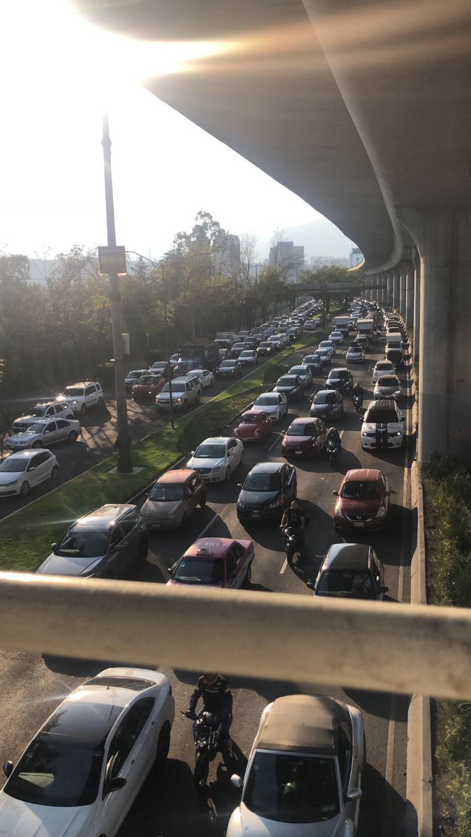 TlalpanVecinos's tweet photo. Así se encuentra el tráfico en Periférico Sur, a la altura de Cuicuilco. https://t.co/18AtTrfr9Q