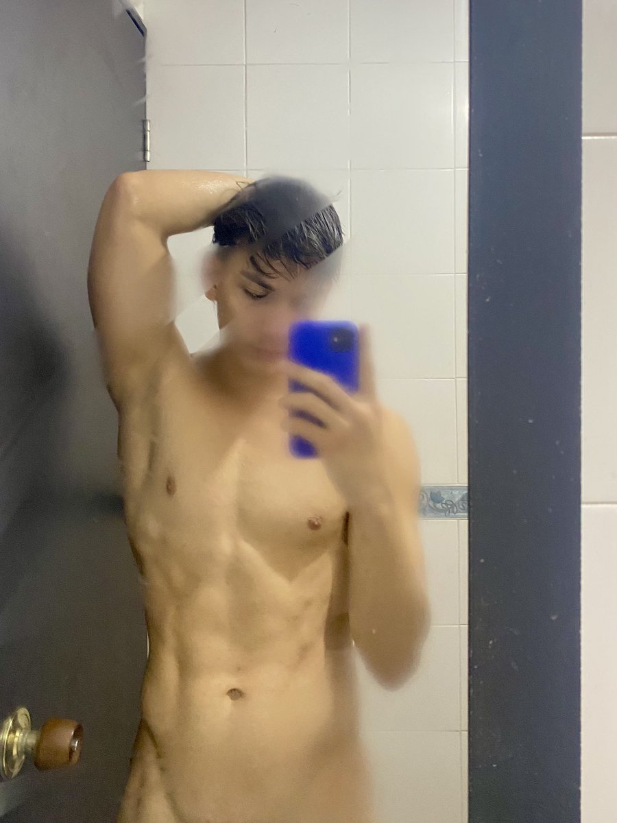 Sebascancino27's tweet photo. Buenas noches 💦 https://t.co/XtSX9c4THb