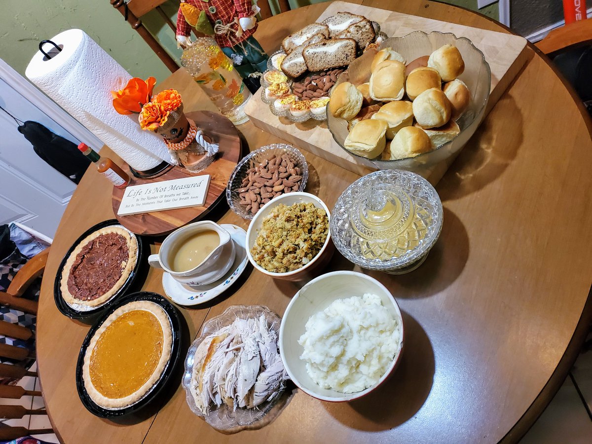 RoverIRL's tweet photo. I hope you all have a very Happy Thanksgiving!! https://t.co/AIb9oKIAos