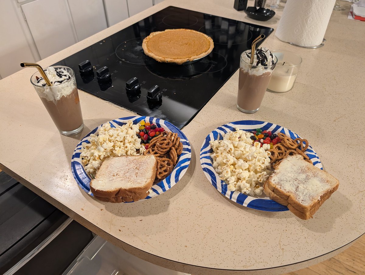 It's a Charlie Brown Thanksgiving!