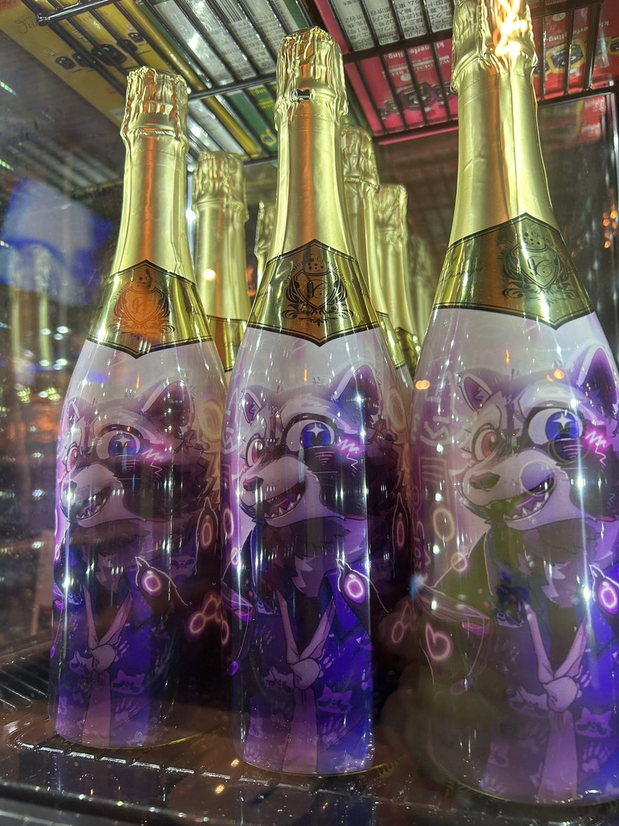 pawpads_2023's tweet image. 本日は…☾⋆·̩͙⑅*

🎉1周年パーティー1日目🎉
鏡月金宮飲み放題 ￥3500 でのご案内です💁‍♂️

ご案内するスタッフは…

みつなり
だい
アスナ
てっちゃん
のき 22:00～
たく 22:00～
たろう 22:00～
らん 23:00～

の８人体制でございます💁‍♂️…