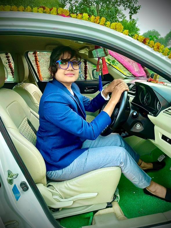 मैं अकेला ही चला था जानिब-ए-मंज़िल मगर
लोग साथ आते गए और कारवाँ बनता गया