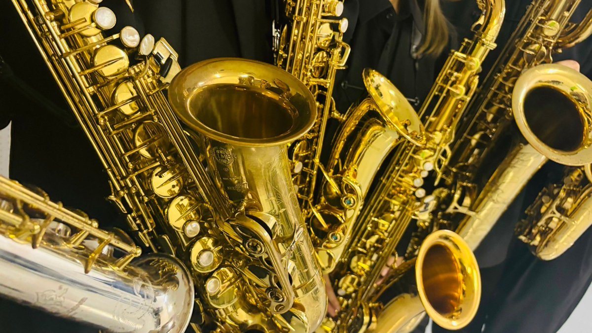 nuart_saxophone's tweet photo. こんにちは！
日本大学藝術学部サックスパートです🎷
この度、公式アカウントを開設いたしました！
今後の演奏会情報や練習風景などを投稿していきます
よろしくお願いします！

 #サックス  #sax  #音楽  #音楽好きと繋がりたい https://t.co/KeaxjfOmhE